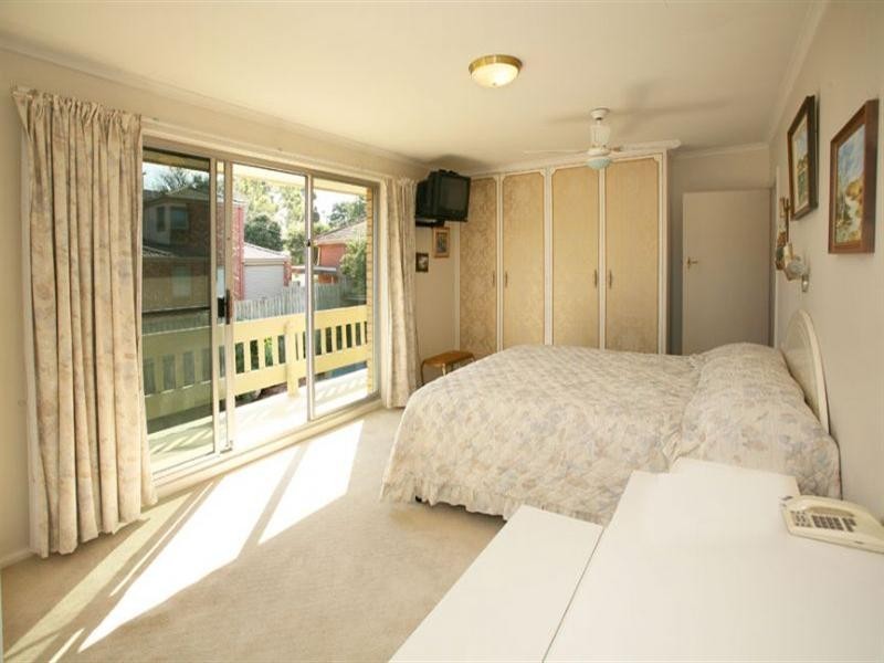 16 Norfolk Street, Glen Waverley VIC 3150