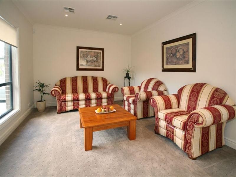2/647 High Street Road, Glen Waverley VIC 3150