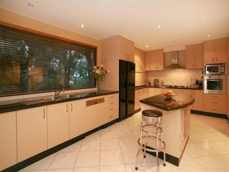 7 Kosciusko Court, Wheelers Hill VIC 3150