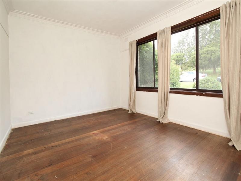 11 Watsons Road, Glen Waverley VIC 3150