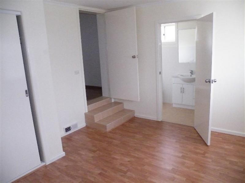 19 Madeline Street, Glen Waverley VIC 3150