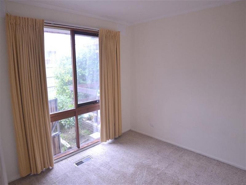 4 Camelot Drive, Glen Waverley VIC 3150