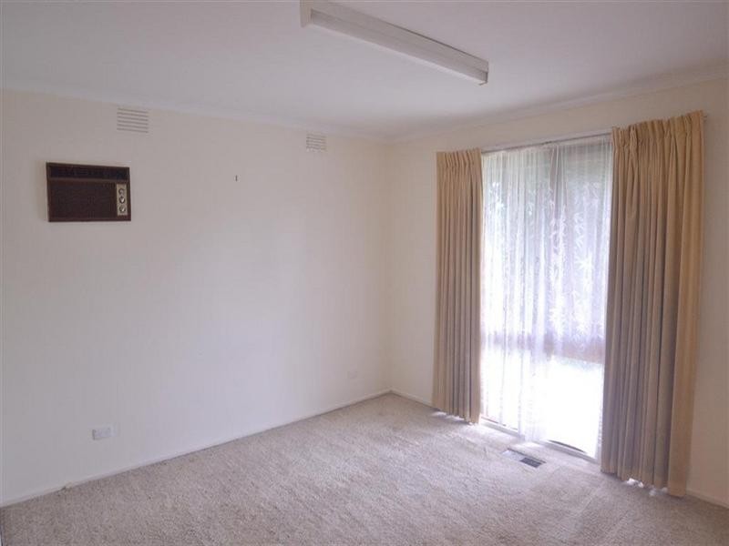 4 Camelot Drive, Glen Waverley VIC 3150