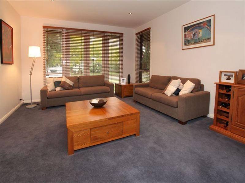 112 Herriotts Boulevard, Glen Waverley VIC 3150