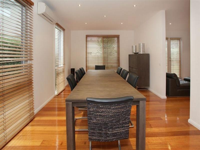 112 Herriotts Boulevard, Glen Waverley VIC 3150