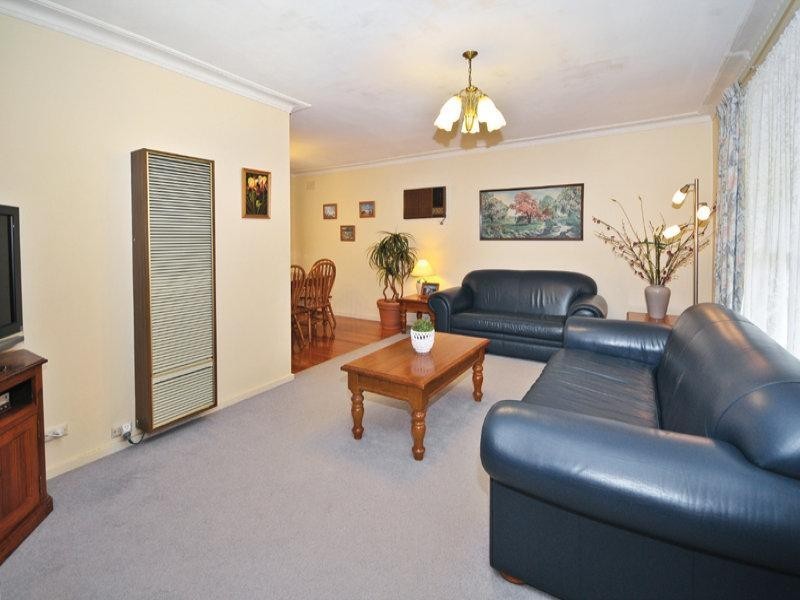 26 Brentwood Drive, Glen Waverley VIC 3150