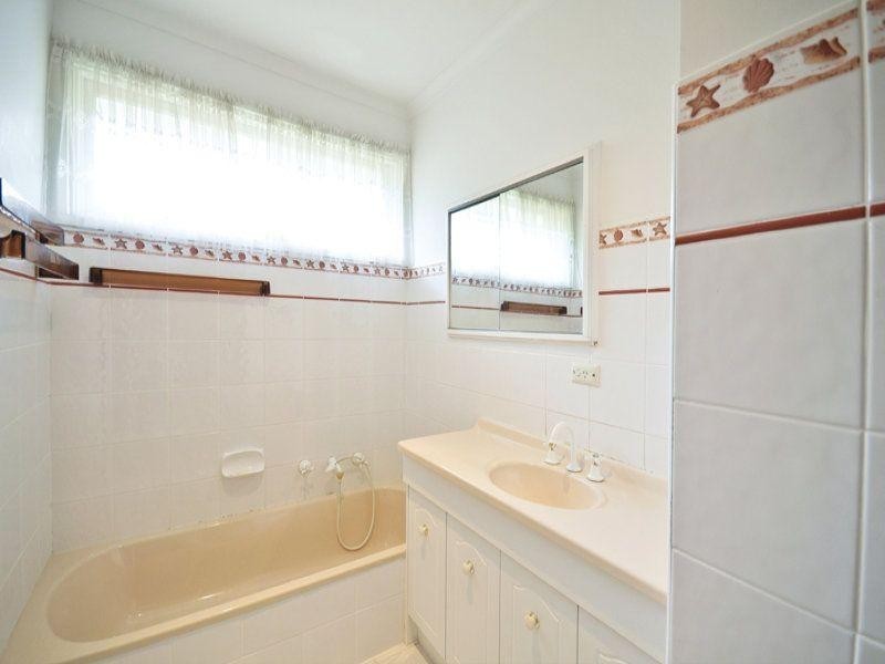 26 Brentwood Drive, Glen Waverley VIC 3150