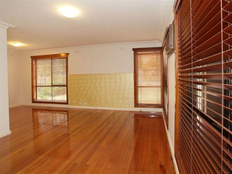 27 Hubbard Avenue, Mulgrave VIC 3170