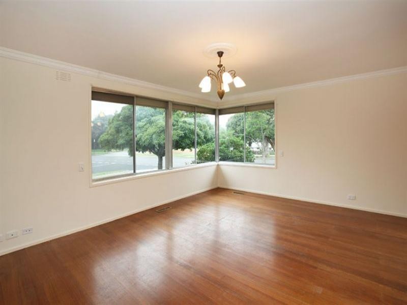 38 Glengariff Drive, Mulgrave VIC 3170