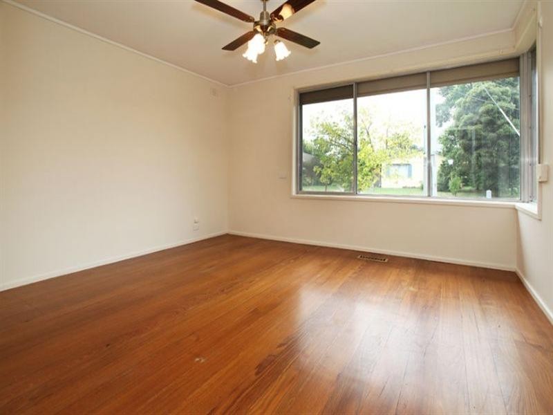 38 Glengariff Drive, Mulgrave VIC 3170