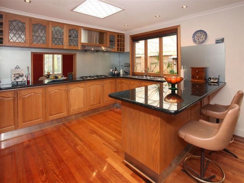 46 Cambridge Drive, Glen Waverley VIC 3150