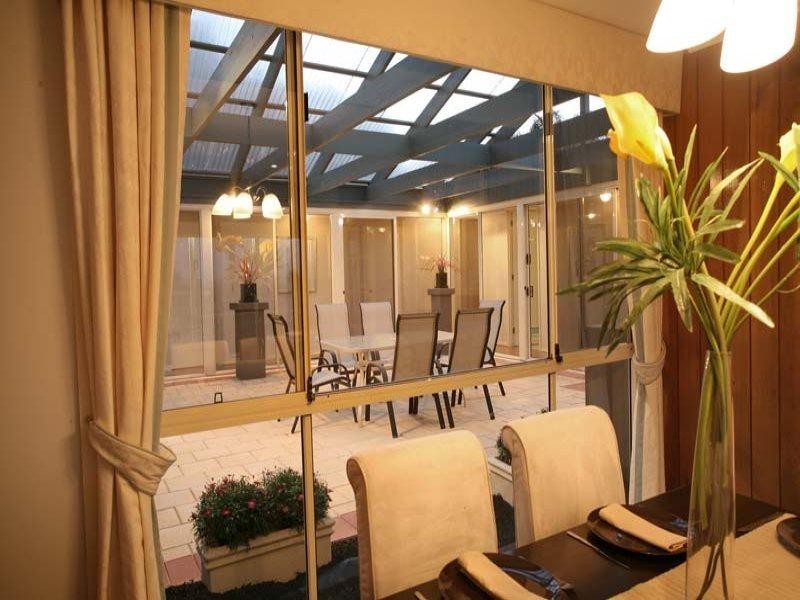 17 Caithness Crescent, Glen Waverley VIC 3150