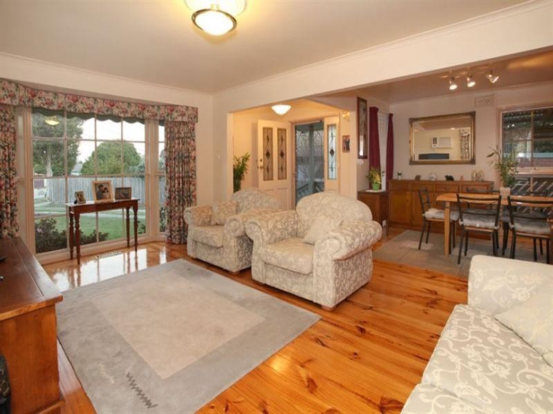 80 Tiverton Drive, Mulgrave VIC 3170