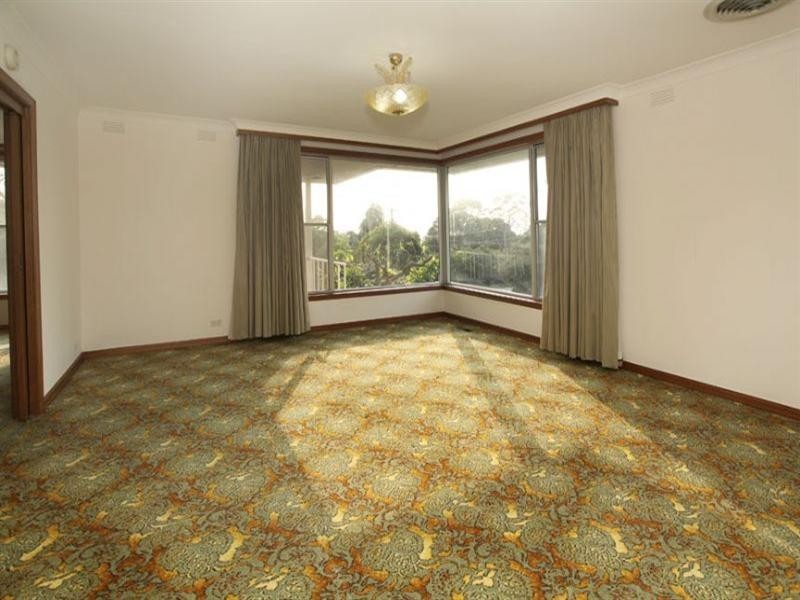 5 Winterton Drive, Wheelers Hill VIC 3150