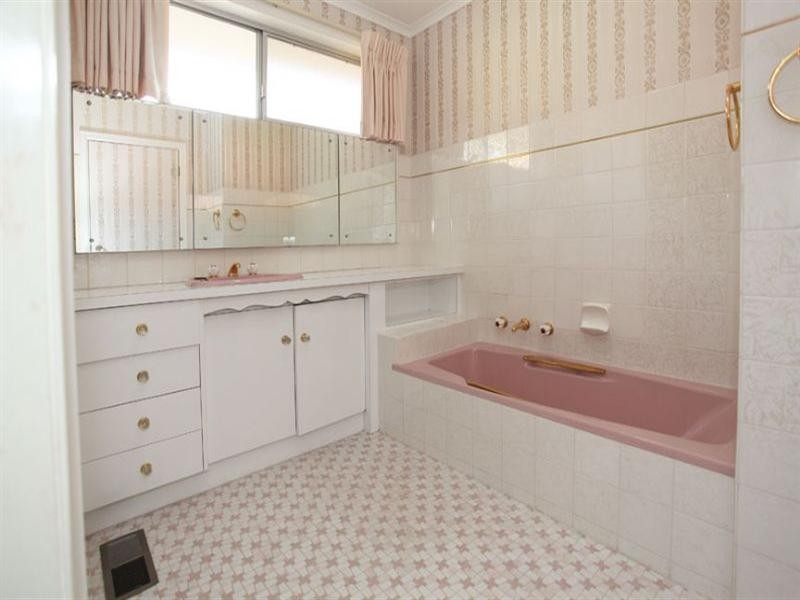 5 Winterton Drive, Wheelers Hill VIC 3150