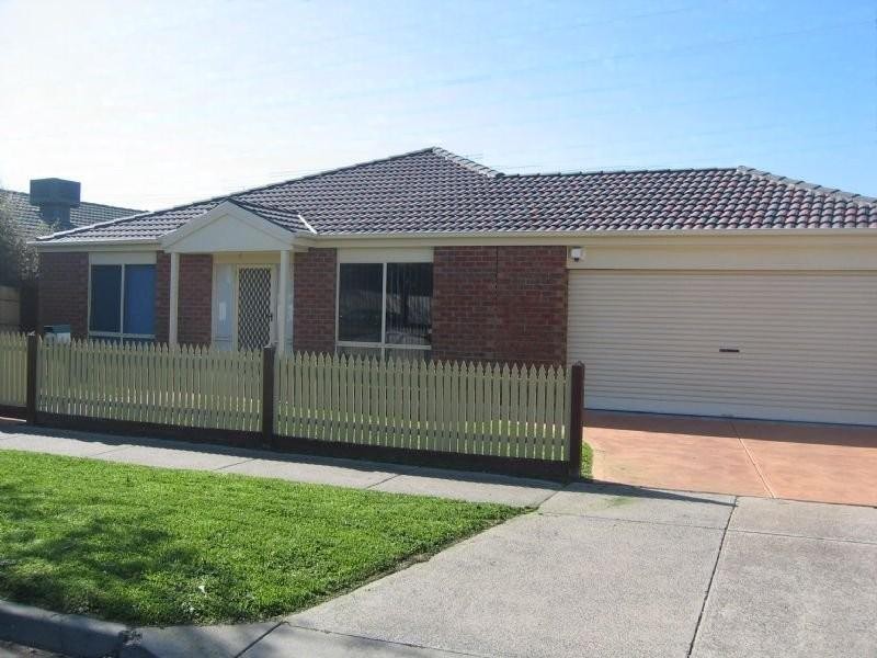 147 Hinrichsen Drive, Hallam VIC 3803