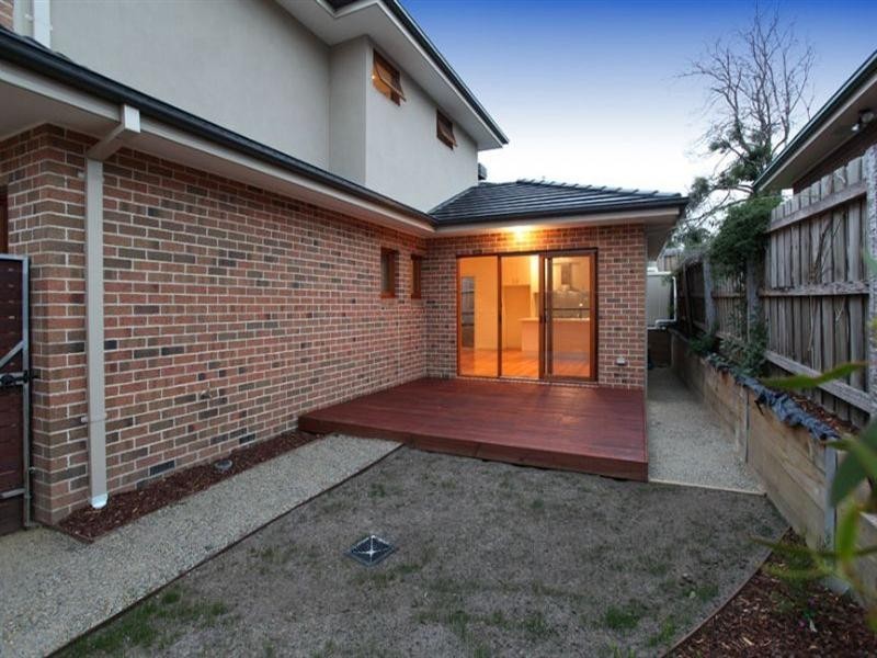 2/14 Garrisson Drive, Glen Waverley VIC 3150