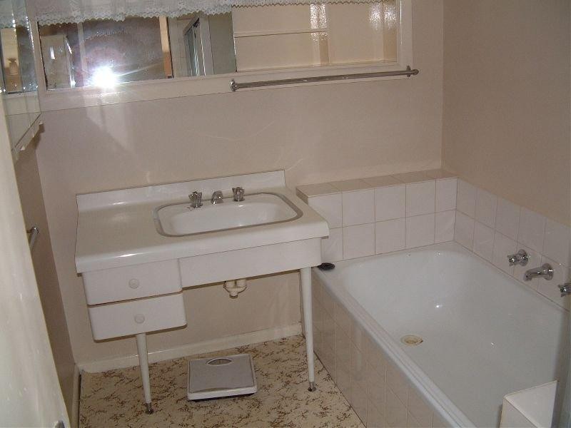 143 Brandon Park Drive, Wheelers Hill VIC 3150