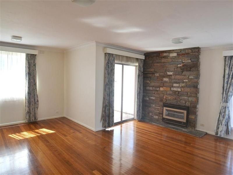 9 Caledonia Crescent, Mulgrave VIC 3170