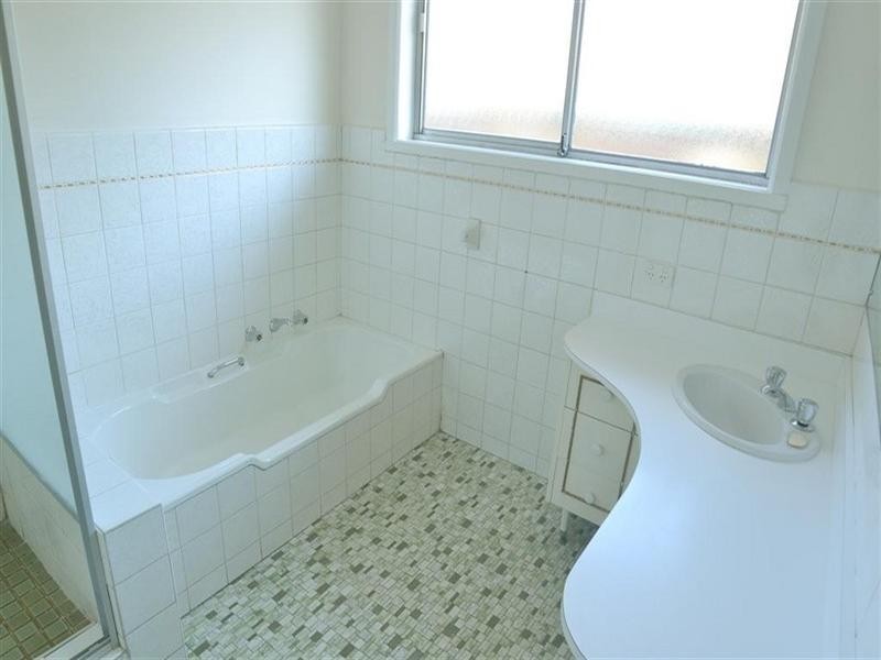 9 Caledonia Crescent, Mulgrave VIC 3170