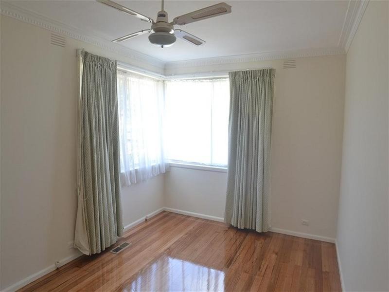 9 Caledonia Crescent, Mulgrave VIC 3170