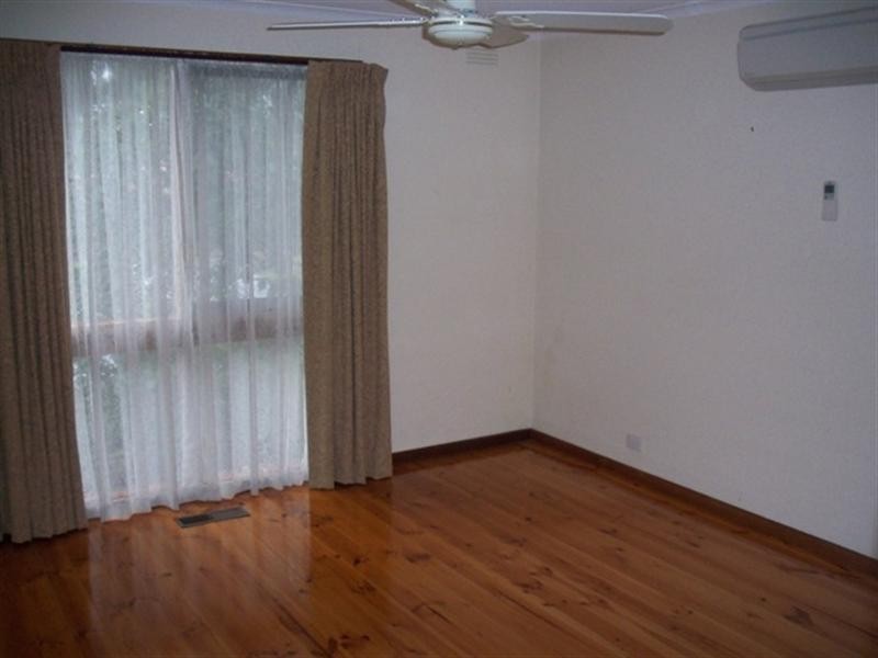 8 Danene Court, Vermont South VIC 3133