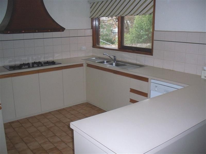 8 Danene Court, Vermont South VIC 3133