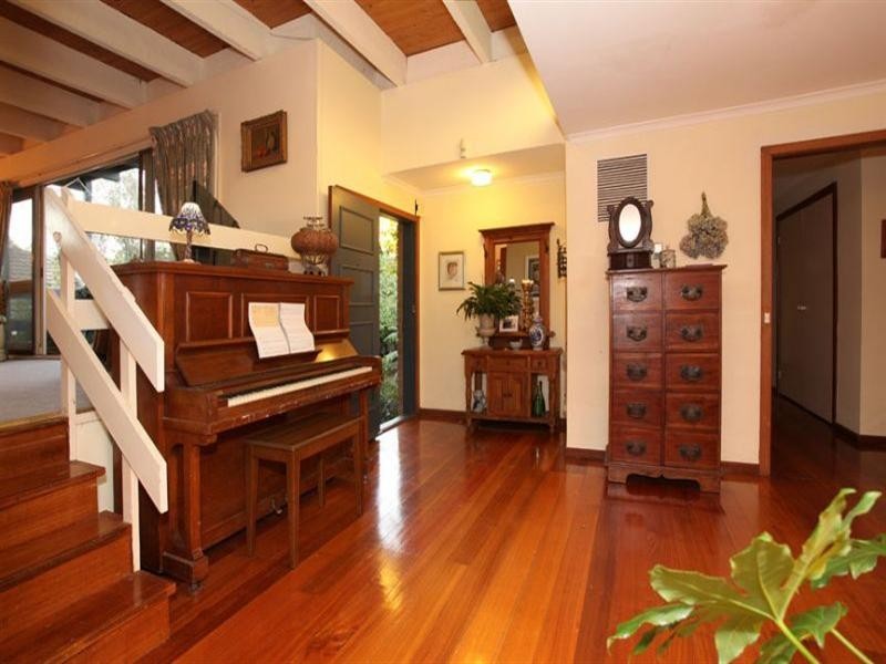 37 Highvale Road, Glen Waverley VIC 3150