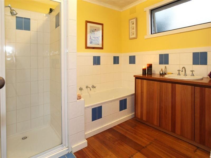 37 Highvale Road, Glen Waverley VIC 3150