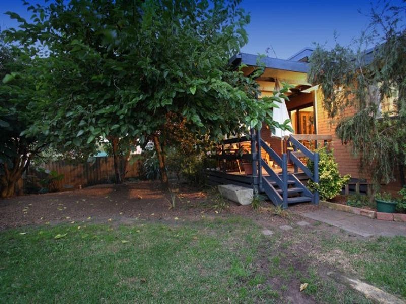 37 Highvale Road, Glen Waverley VIC 3150