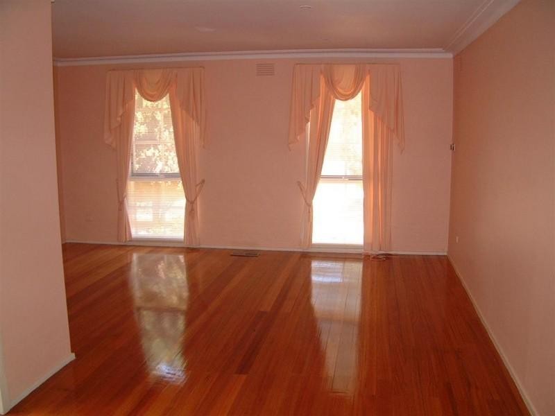 31 Radleigh Drive, Wheelers Hill VIC 3150