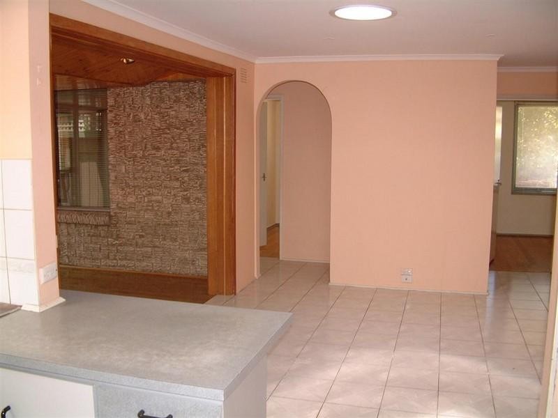 31 Radleigh Drive, Wheelers Hill VIC 3150