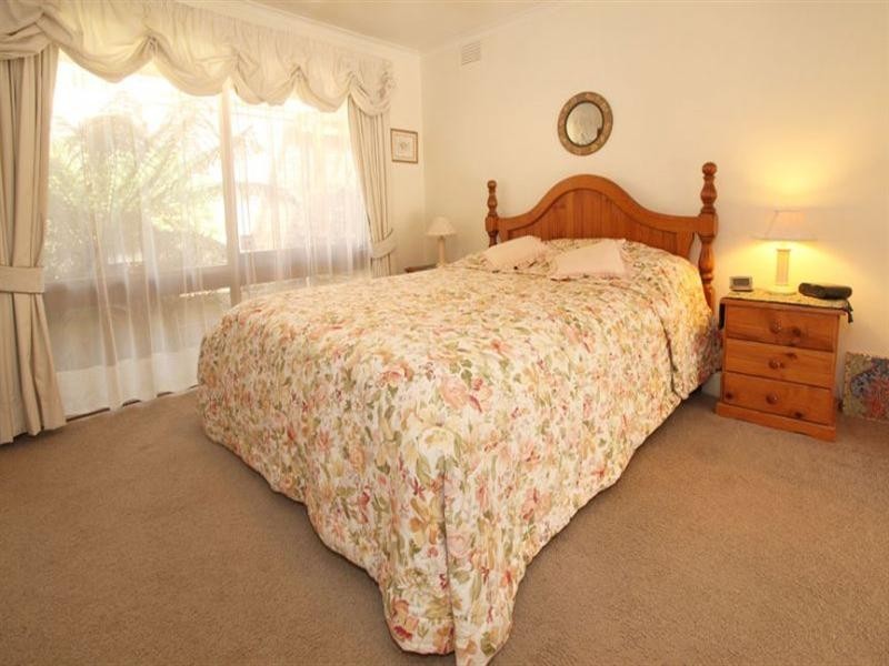 5 Darvell Close, Wheelers Hill VIC 3150