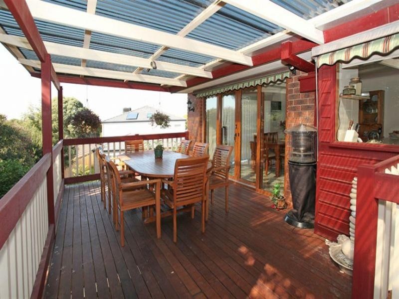 5 Darvell Close, Wheelers Hill VIC 3150