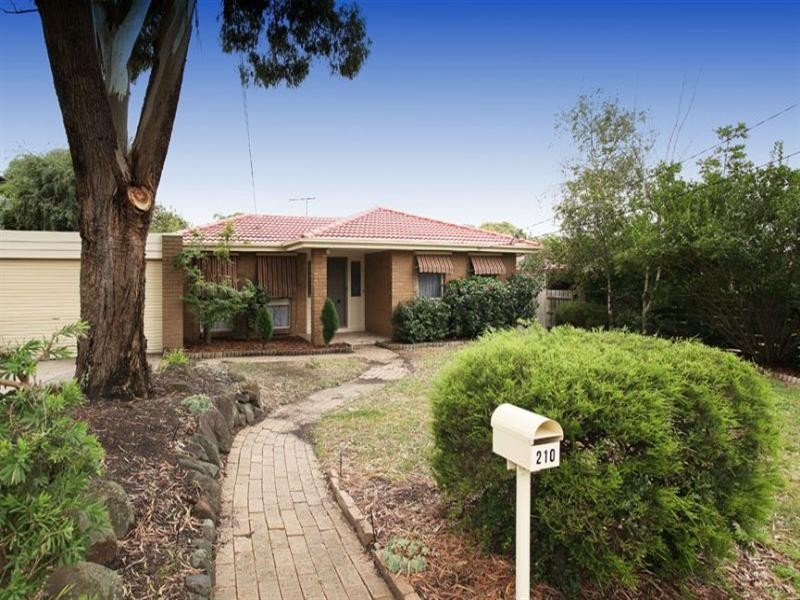 210 Lum Road, Wheelers Hill VIC 3150