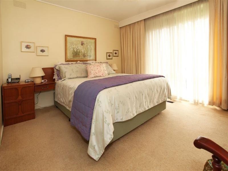 6 Bentley Court, Mulgrave VIC 3170