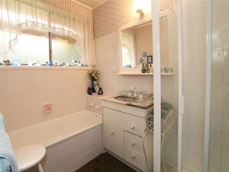 6 Bentley Court, Mulgrave VIC 3170