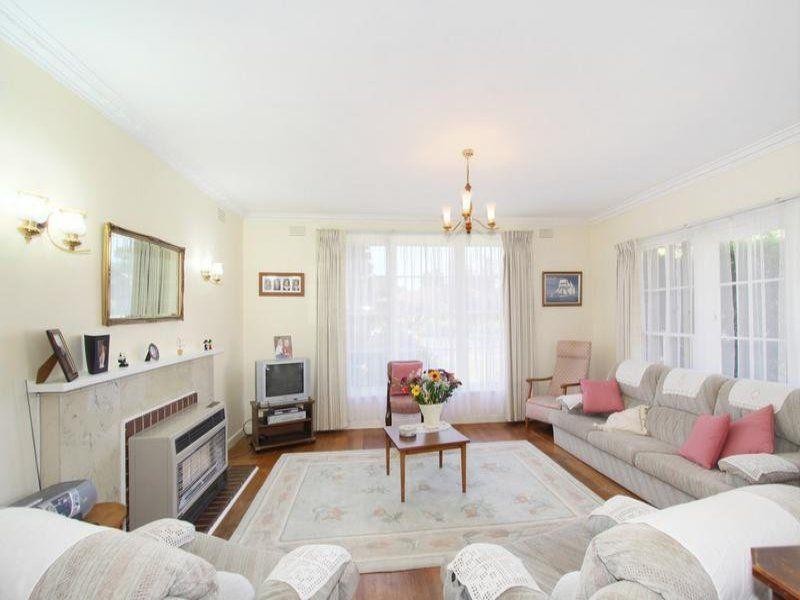 42 Risdon Drive, Notting Hill VIC 3168