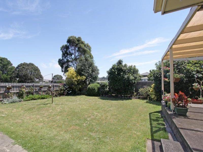 42 Risdon Drive, Notting Hill VIC 3168