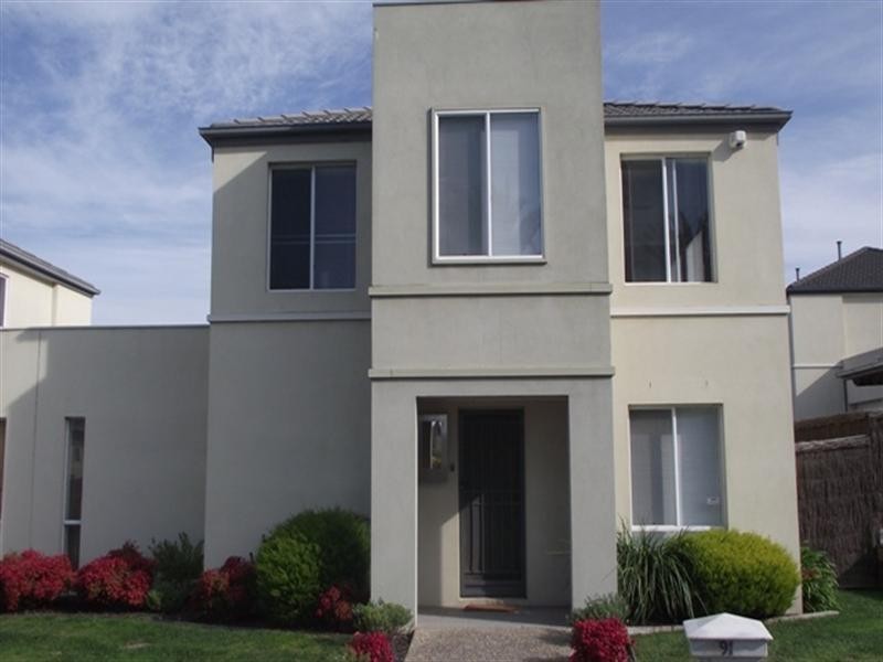 91 Sovereign Manors Crescent, Rowville VIC 3178