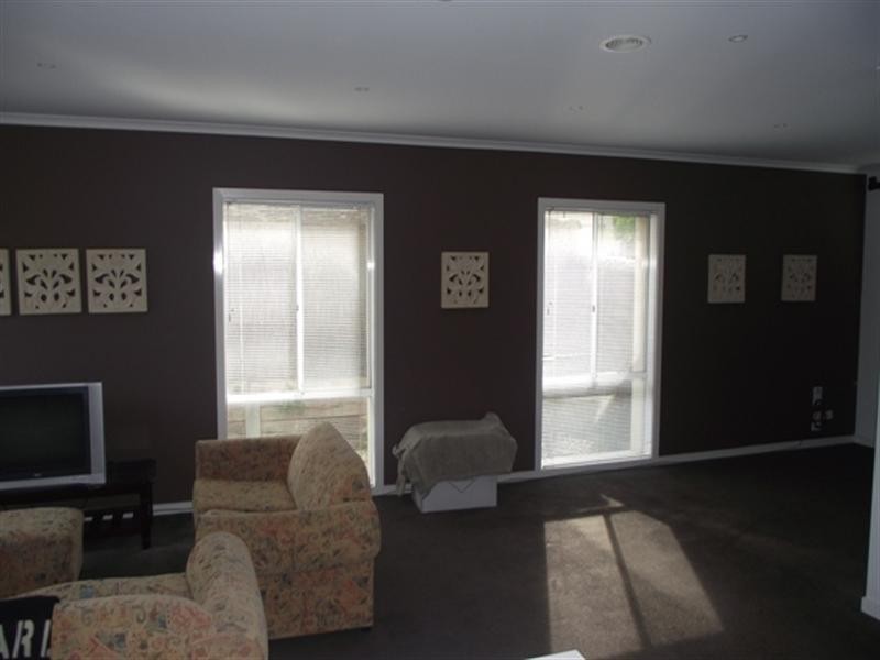 91 Sovereign Manors Crescent, Rowville VIC 3178