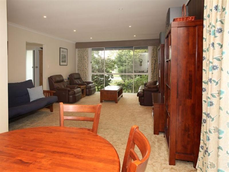 14 Emden Crescent, Mulgrave VIC 3170