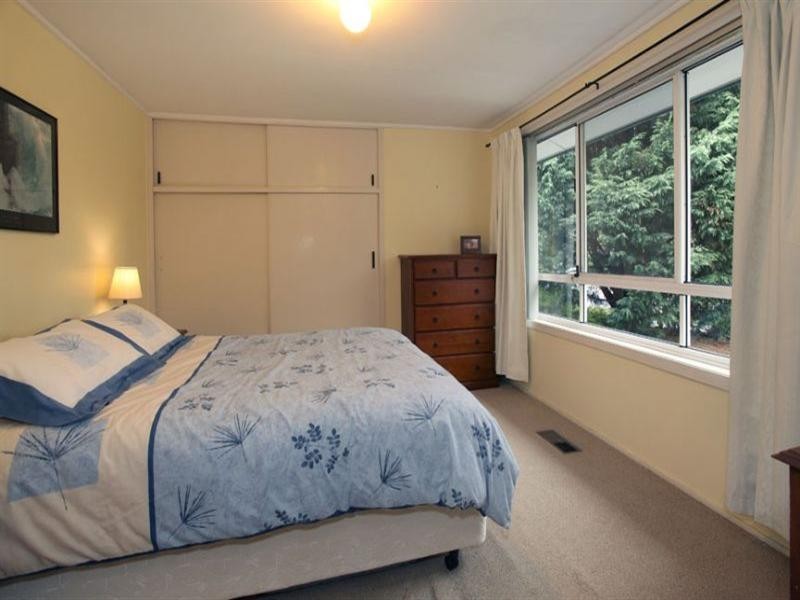 14 Emden Crescent, Mulgrave VIC 3170