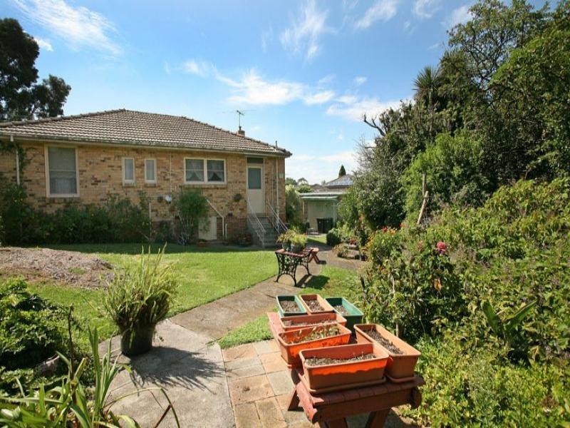 13 Aurisch Avenue, Glen Waverley VIC 3150