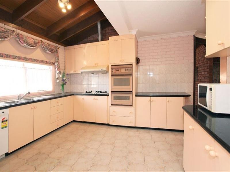 88 Whalley Drive, Wheelers Hill VIC 3150