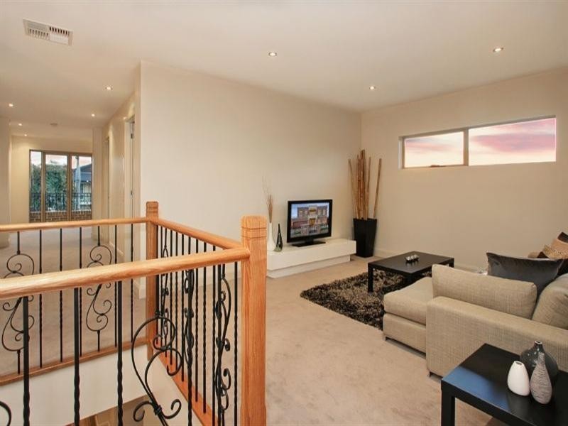 11 Nottingham Street, Glen Waverley VIC 3150
