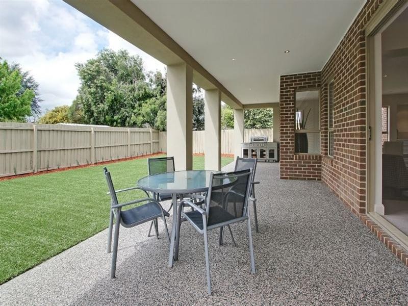11 Nottingham Street, Glen Waverley VIC 3150