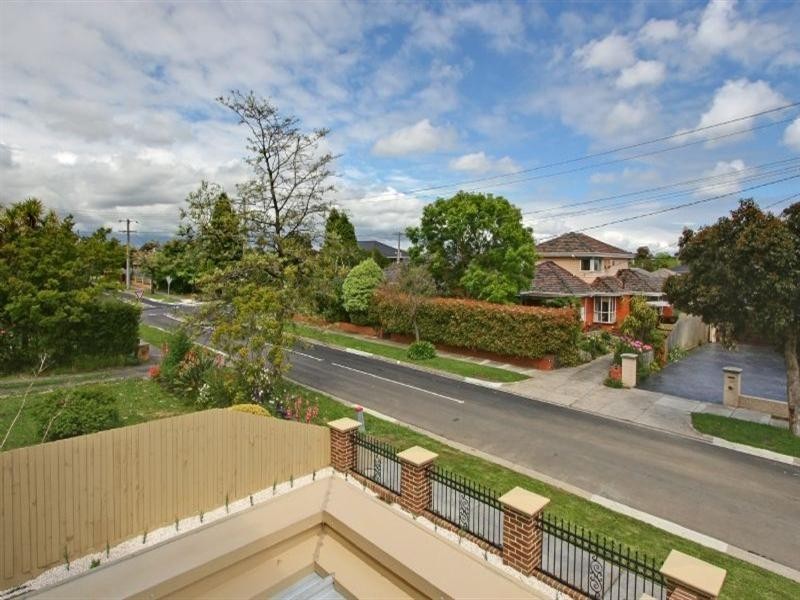 11 Nottingham Street, Glen Waverley VIC 3150