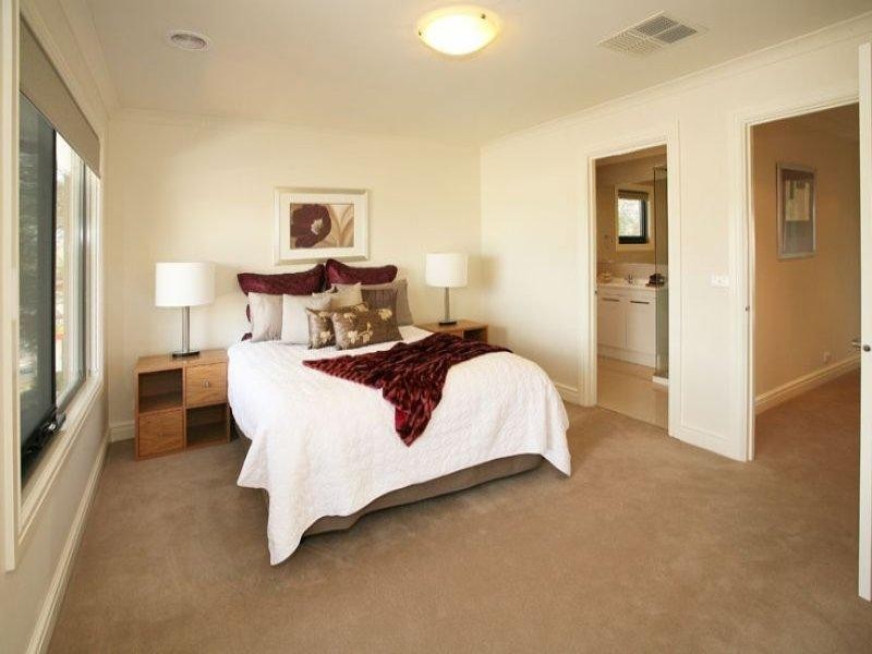 1/647 High Street Road, Glen Waverley VIC 3150