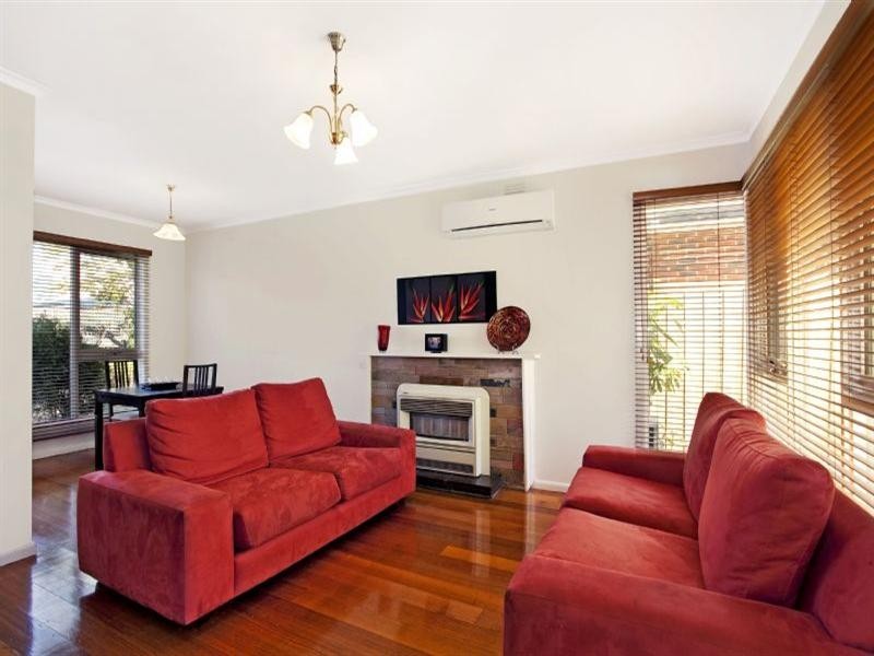 26 Lincoln Avenue, Glen Waverley VIC 3150